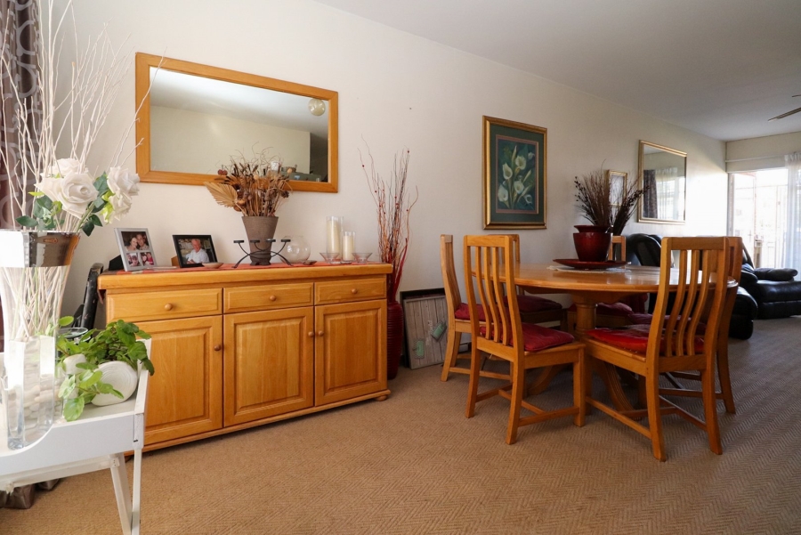 2 Bedroom Property for Sale in Flamwood North West